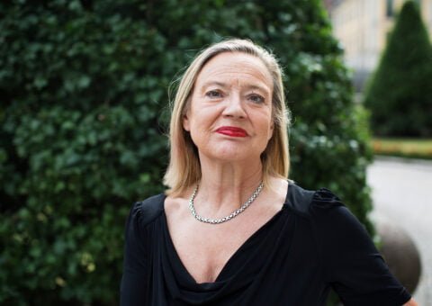 Karin Rågsjö (V) svarar på frågor om allergivården